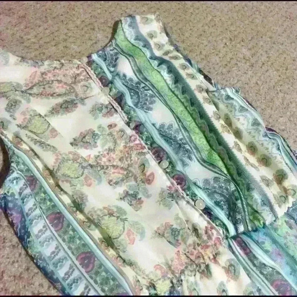 💙🩵🤍J Gee Handkerchief Dress - Picture 3 of 4